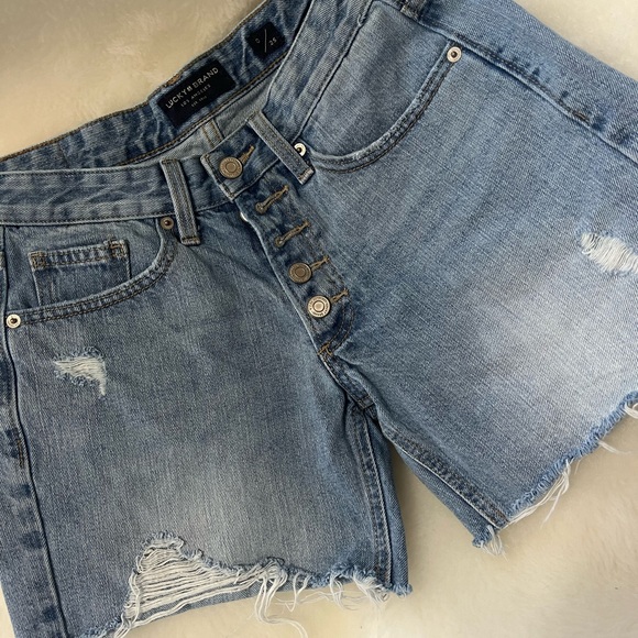 Lucky Brand Light Blue Distressed Jean Shorts Size 0/25 - Picture 1 of 16